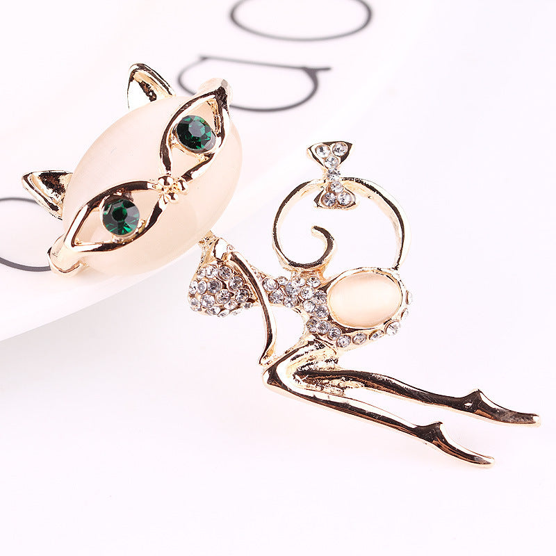 Cat Silver Brooches Rhinestone Jewelry - Paw and Claw Jewelry